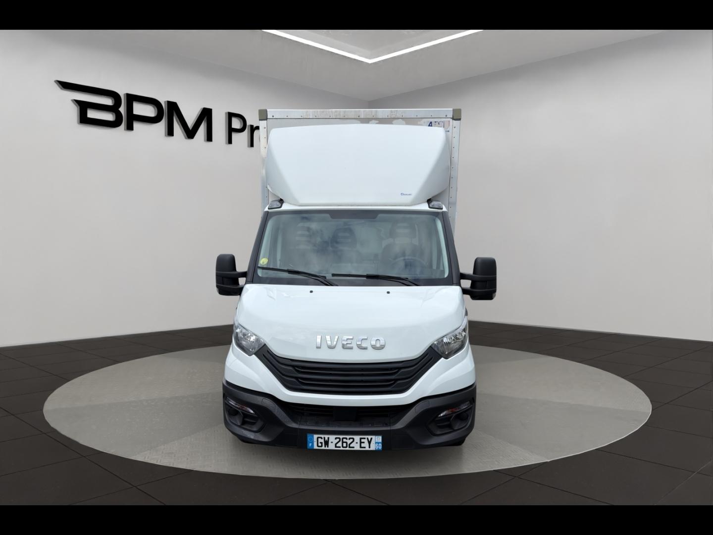 Image IVECO Daily CCb 35-160H / 3.0 160CH / CAISSE & HAYON / 35C16 / 2024 /
