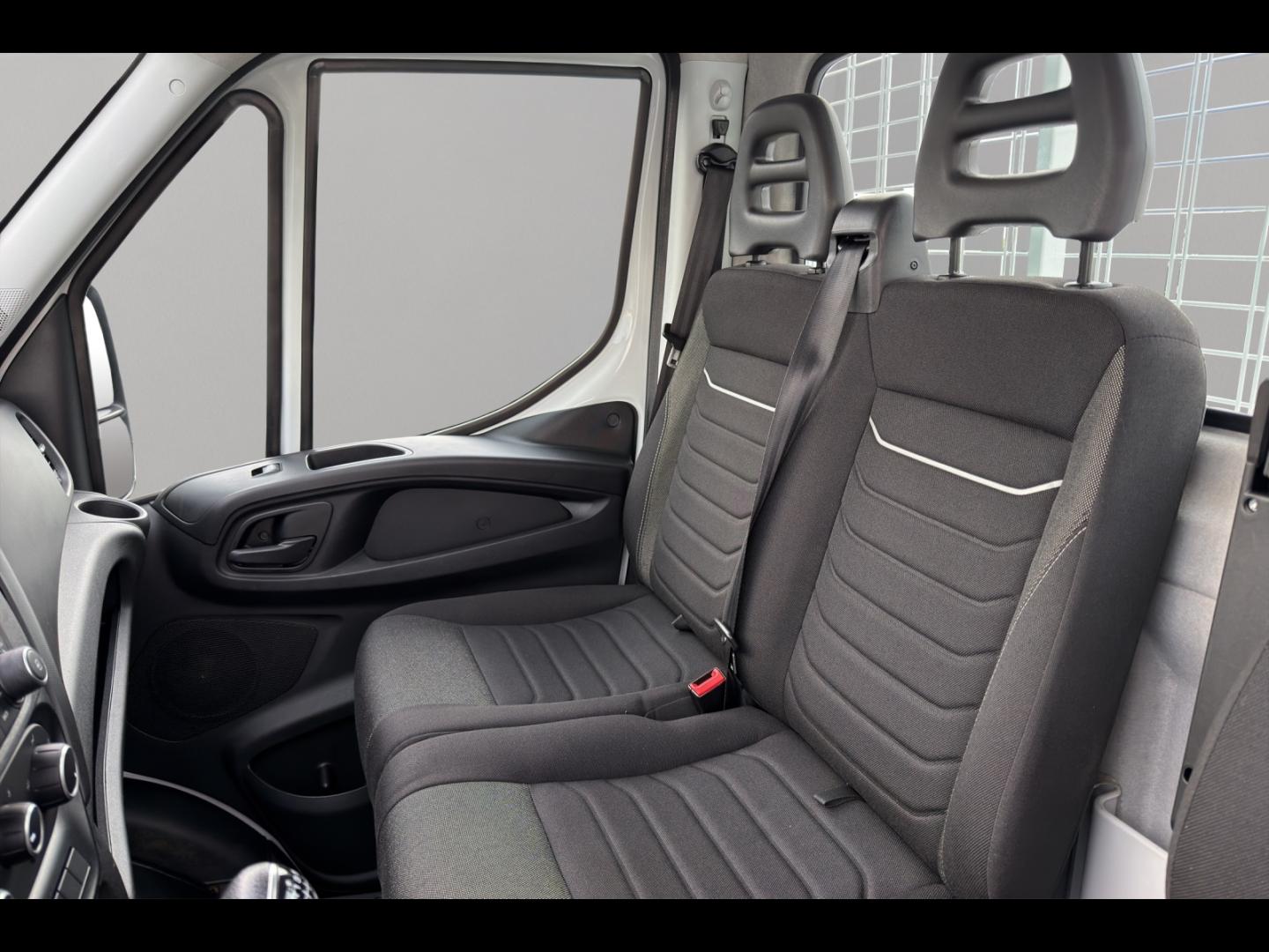 Image IVECO Daily CCb 35C16H empattement 3450 3.0 Tor