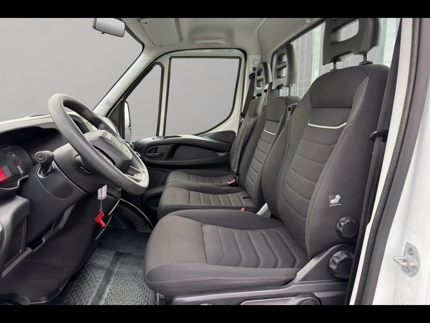 Image IVECO Daily CCb 35C16H empattement 3450 3.0 Tor