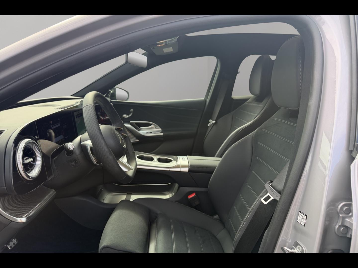 Image MERCEDES-BENZ Classe C 400 489ch 94,5kWh AMG Line 4Matic
