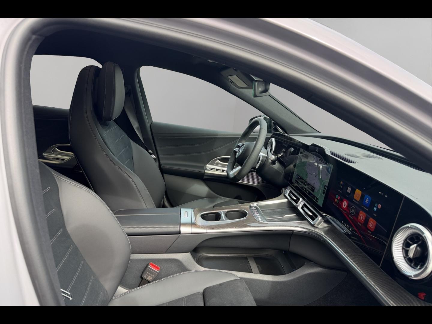 Image MERCEDES-BENZ Classe C 400 489ch 94,5kWh AMG Line 4Matic