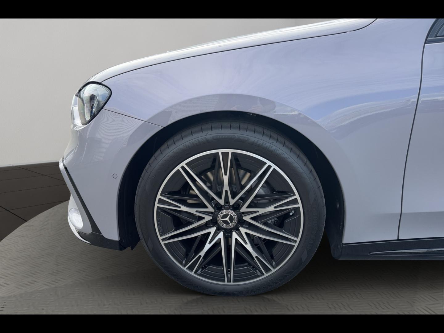 Image MERCEDES-BENZ Classe C 400 489ch 94,5kWh AMG Line 4Matic
