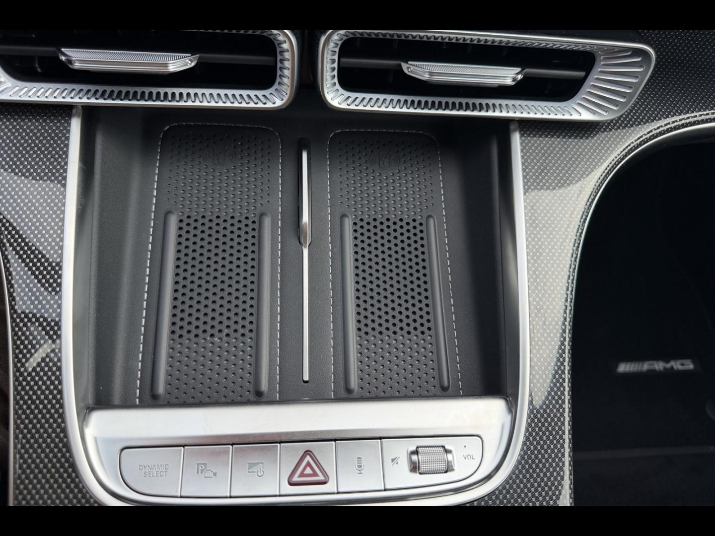 Image MERCEDES-BENZ Classe C 400 489ch 94,5kWh AMG Line 4Matic