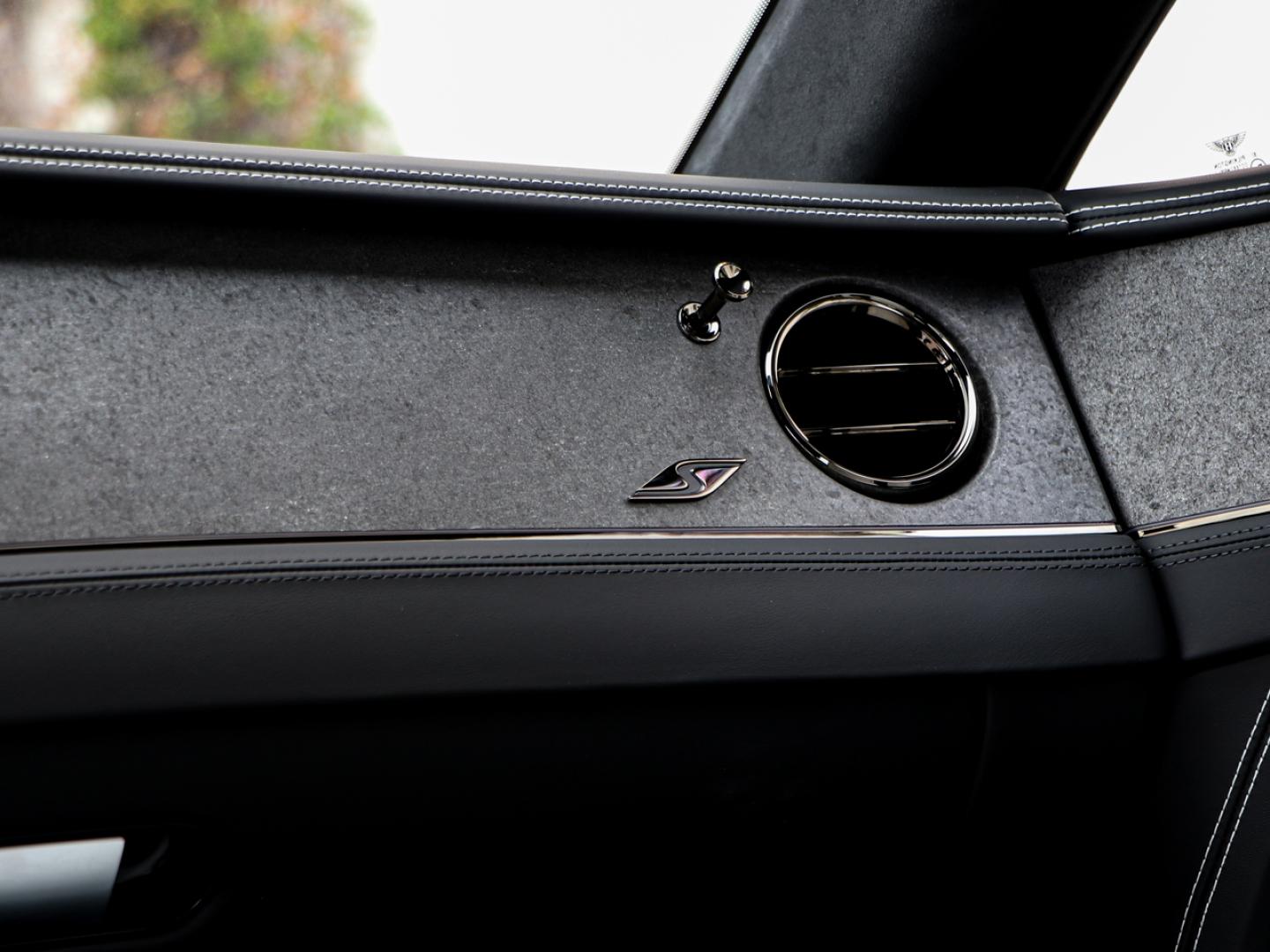 Image BENTLEY CONTINENTAL GT S V8 4.0 Hybrid 680ch