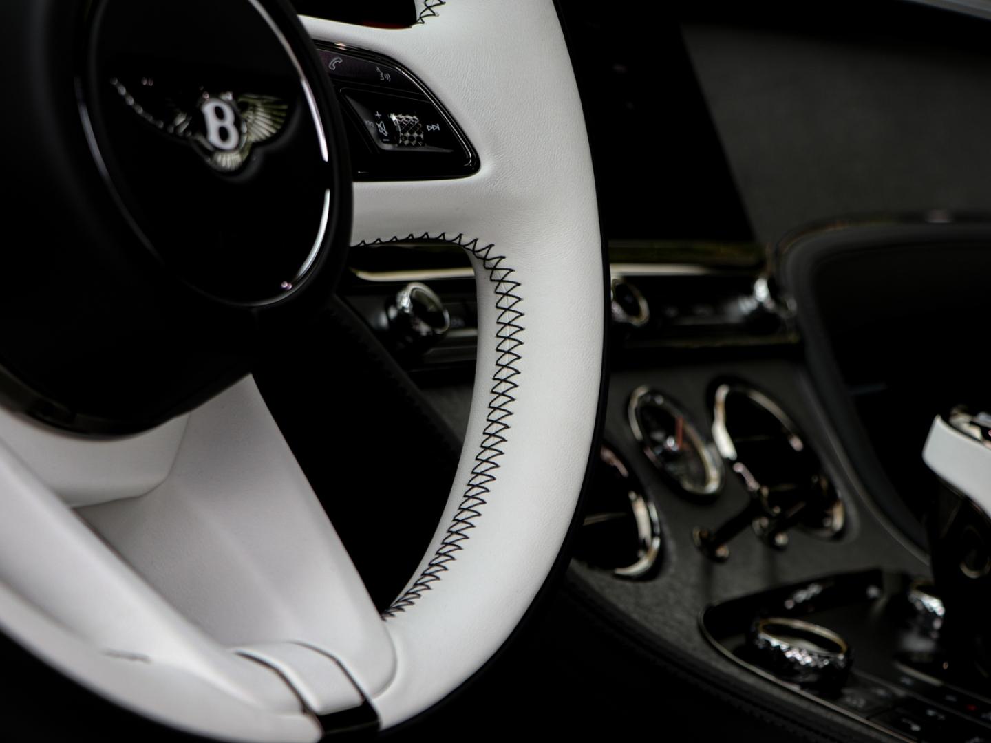 Image BENTLEY CONTINENTAL GT S V8 4.0 Hybrid 680ch