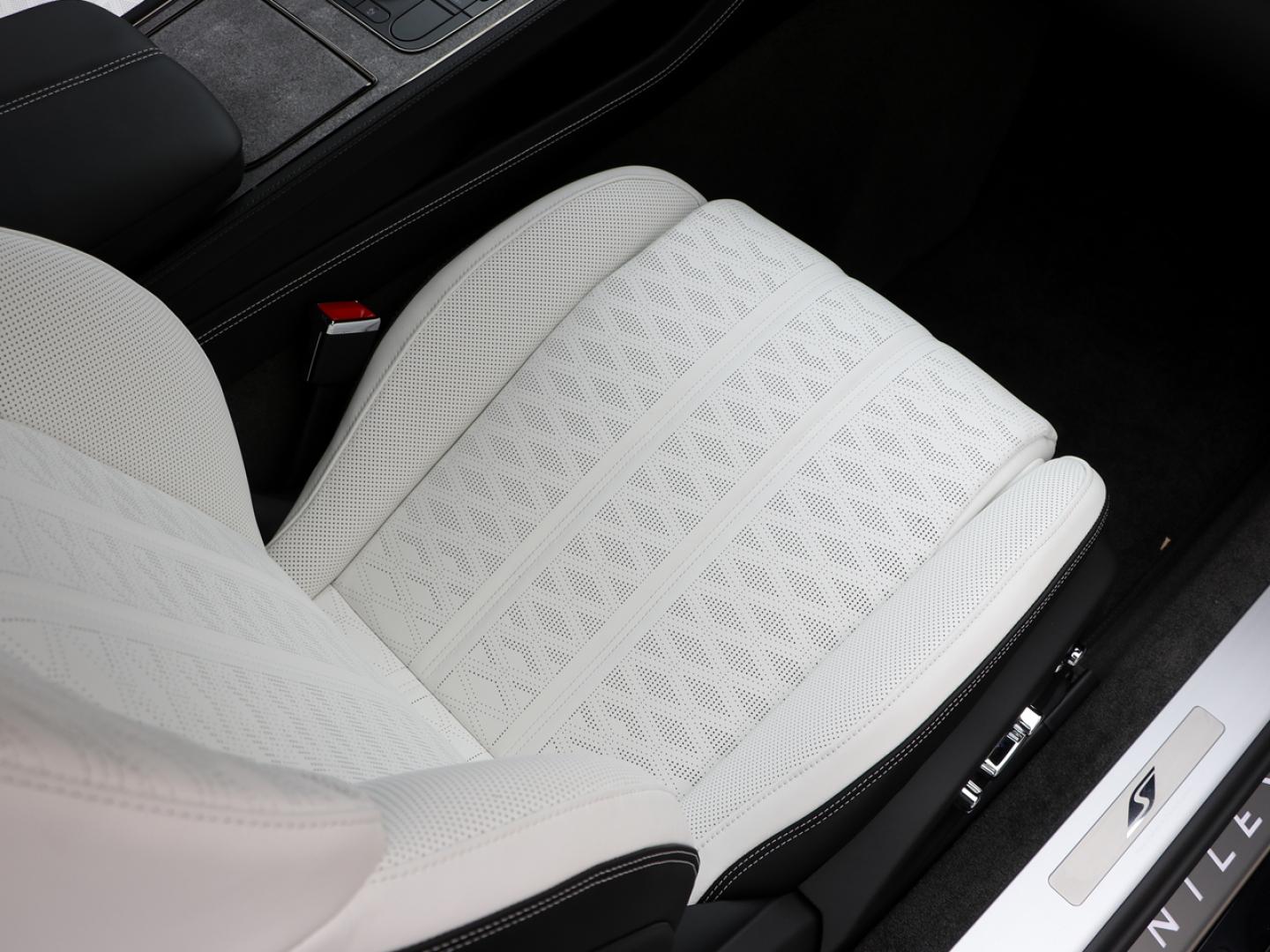 Image BENTLEY CONTINENTAL GT S V8 4.0 Hybrid 680ch