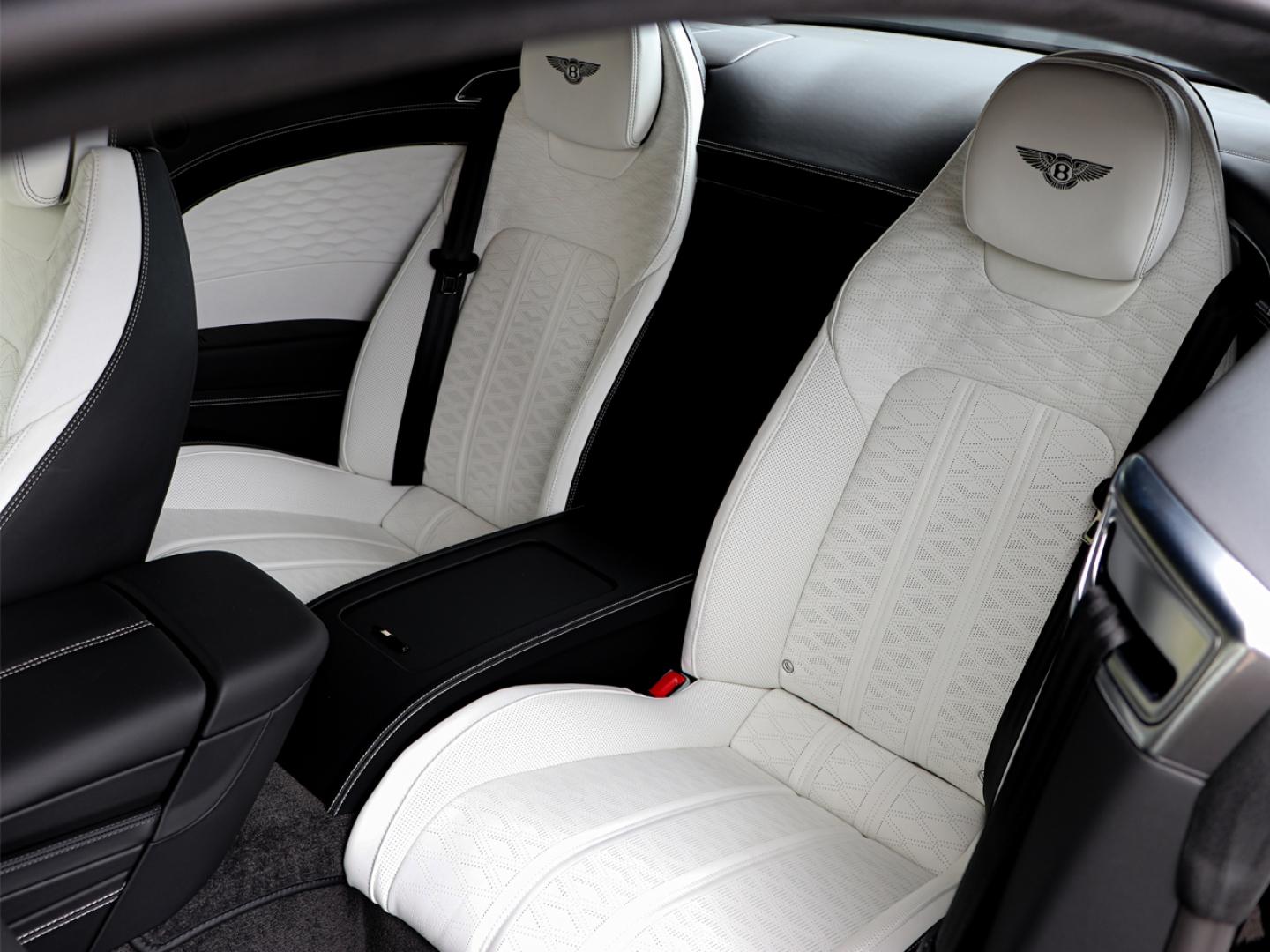 Image BENTLEY CONTINENTAL GT S V8 4.0 Hybrid 680ch