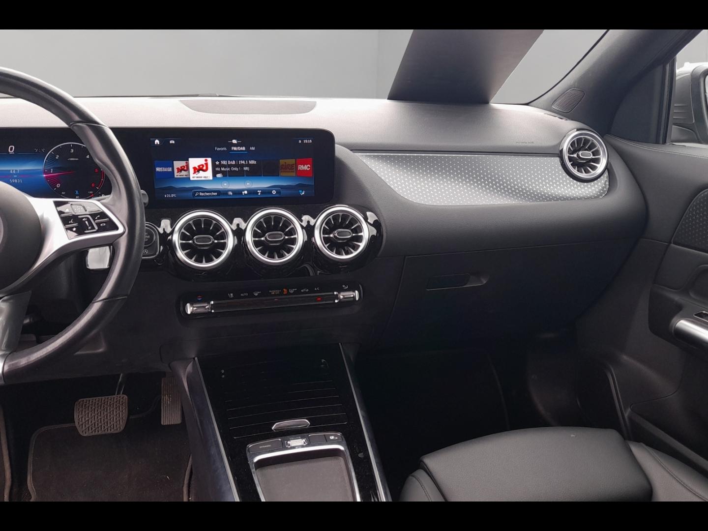 Image MERCEDES-BENZ GLA 200 d 150ch Progressive Line 8G-DCT