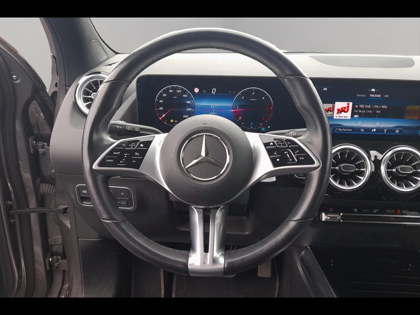 Image MERCEDES-BENZ GLA 200 d 150ch Progressive Line 8G-DCT