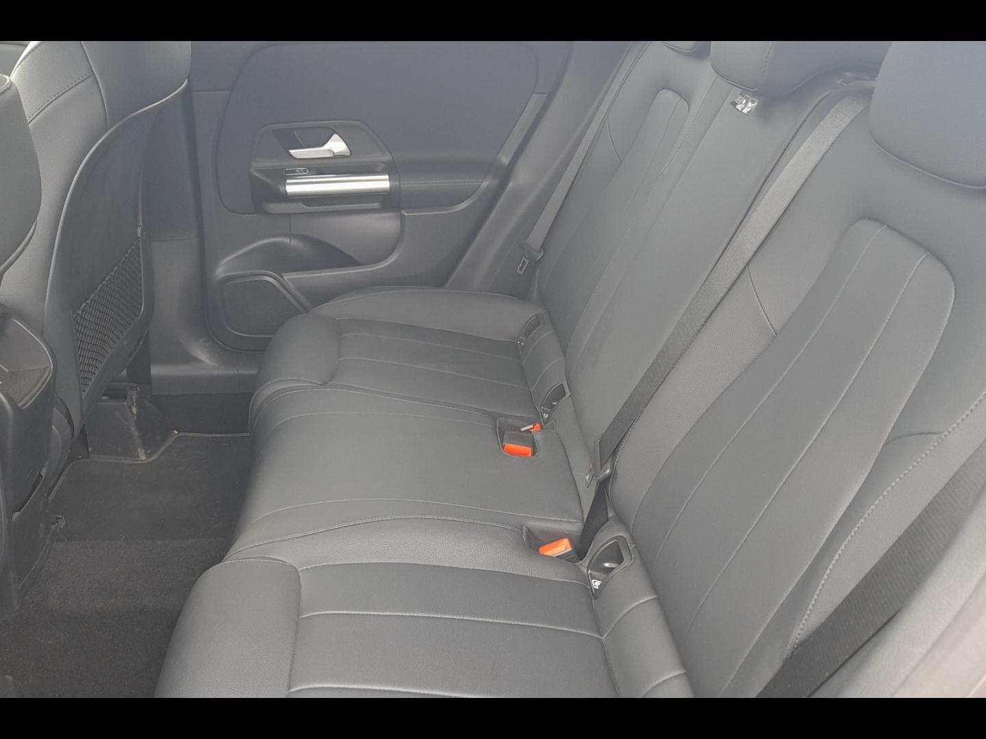 Image MERCEDES-BENZ GLA 200 d 150ch Progressive Line 8G-DCT