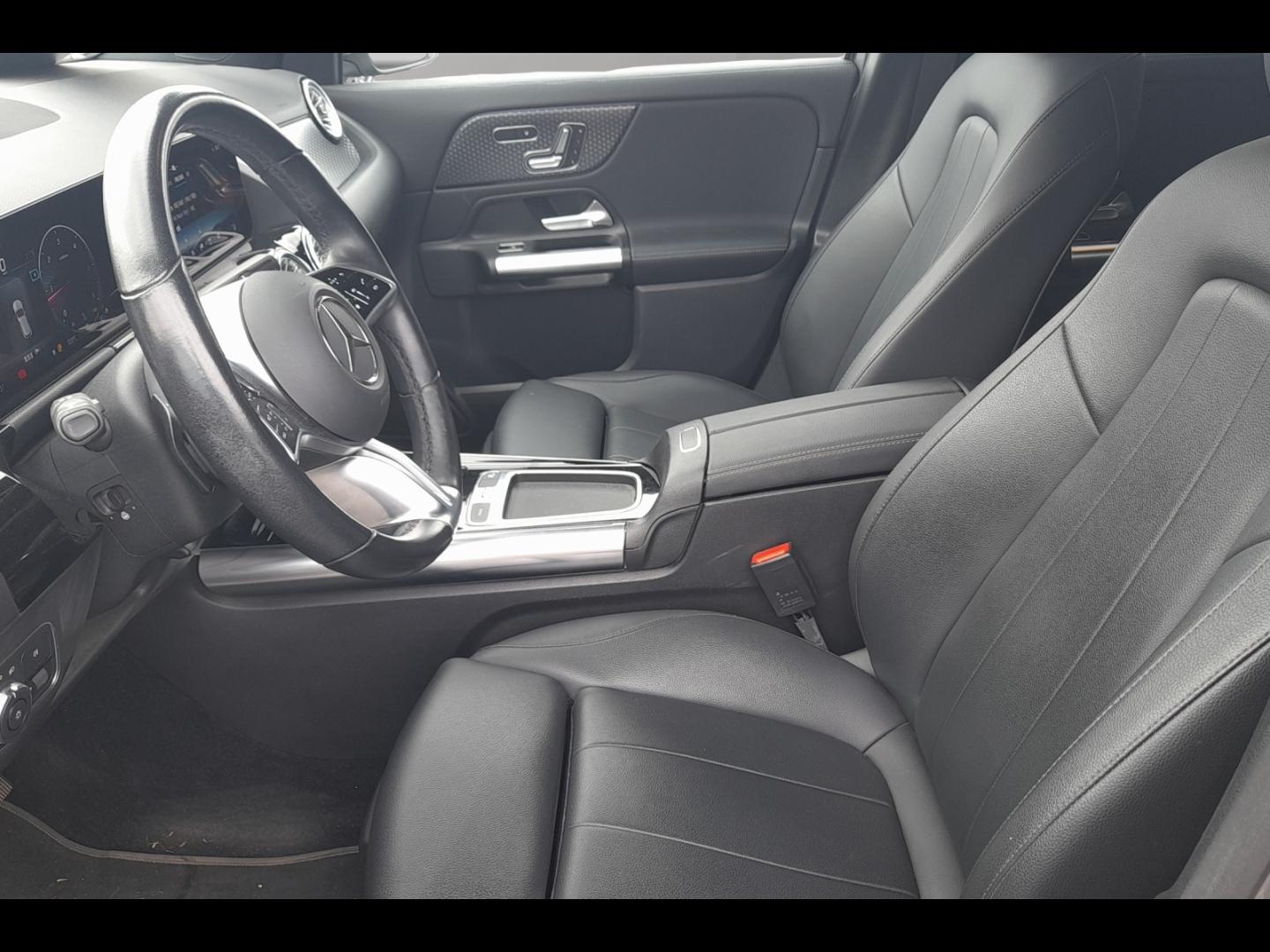 Image MERCEDES-BENZ GLA 200 d 150ch Progressive Line 8G-DCT