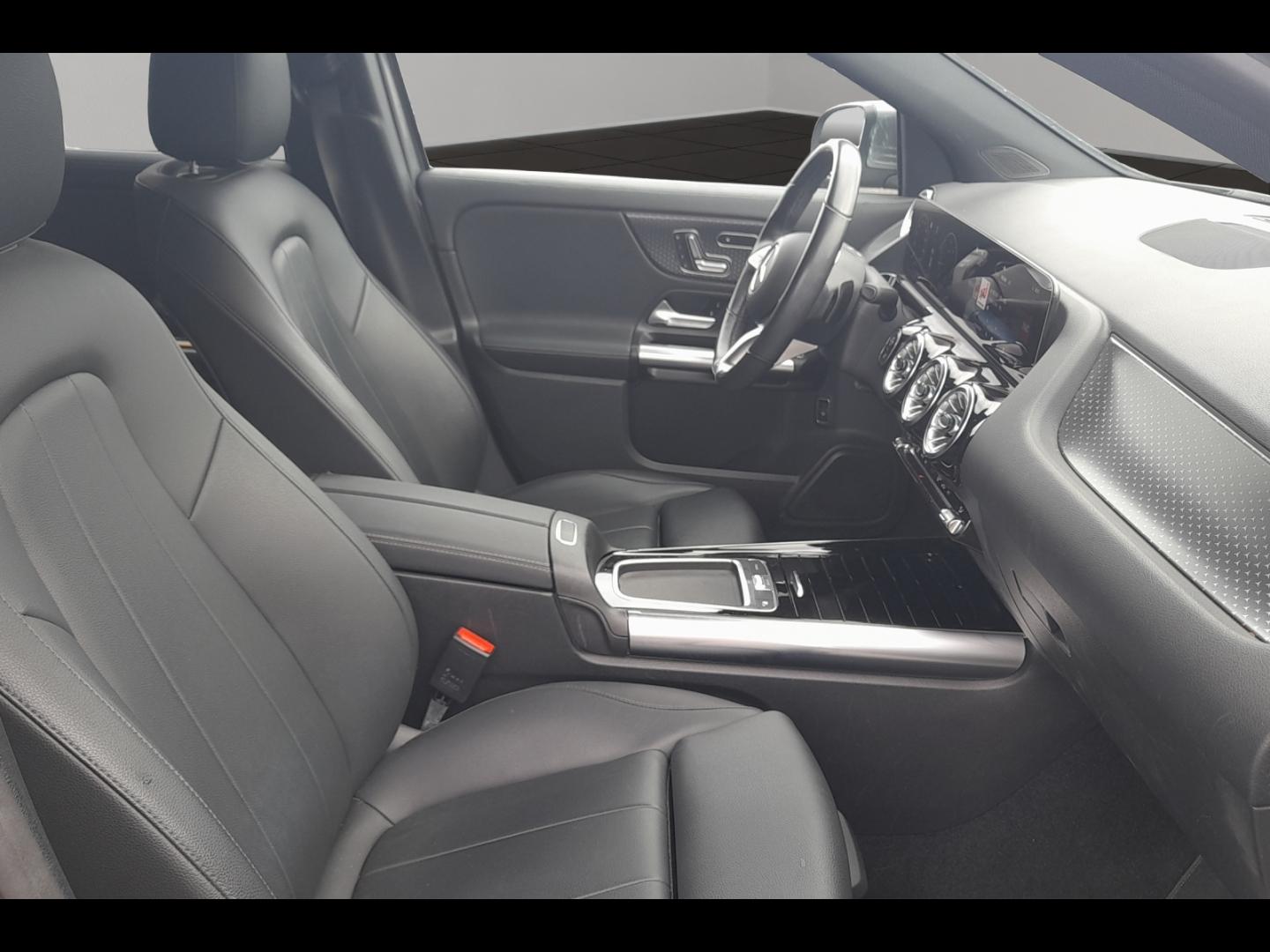 Image MERCEDES-BENZ GLA 200 d 150ch Progressive Line 8G-DCT