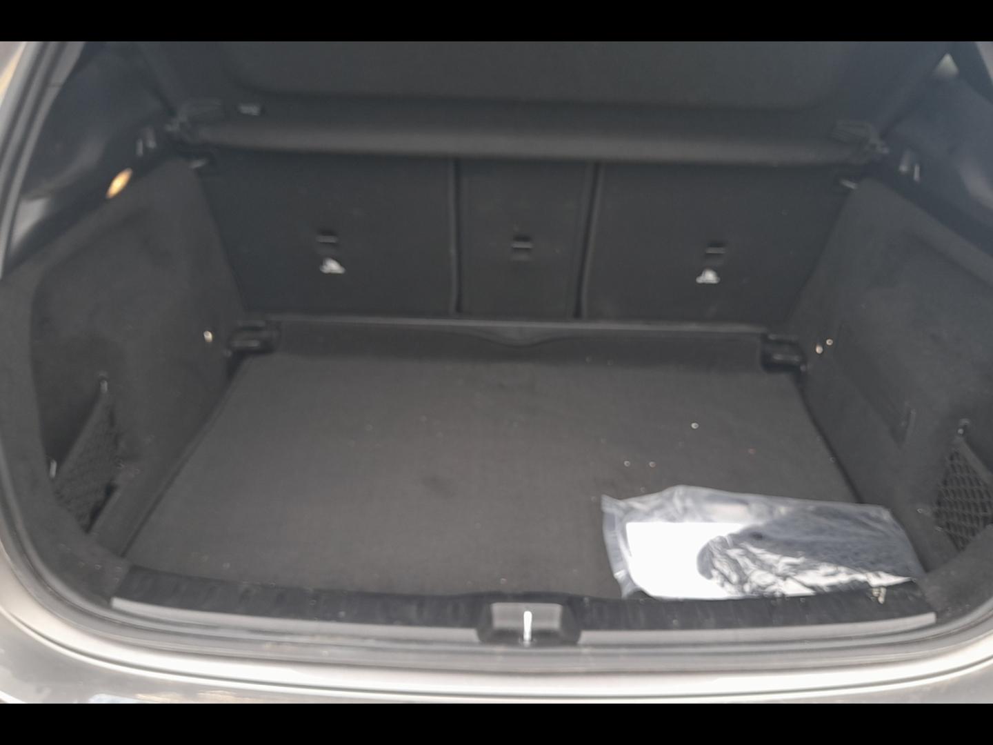 Image MERCEDES-BENZ GLA 200 d 150ch Progressive Line 8G-DCT