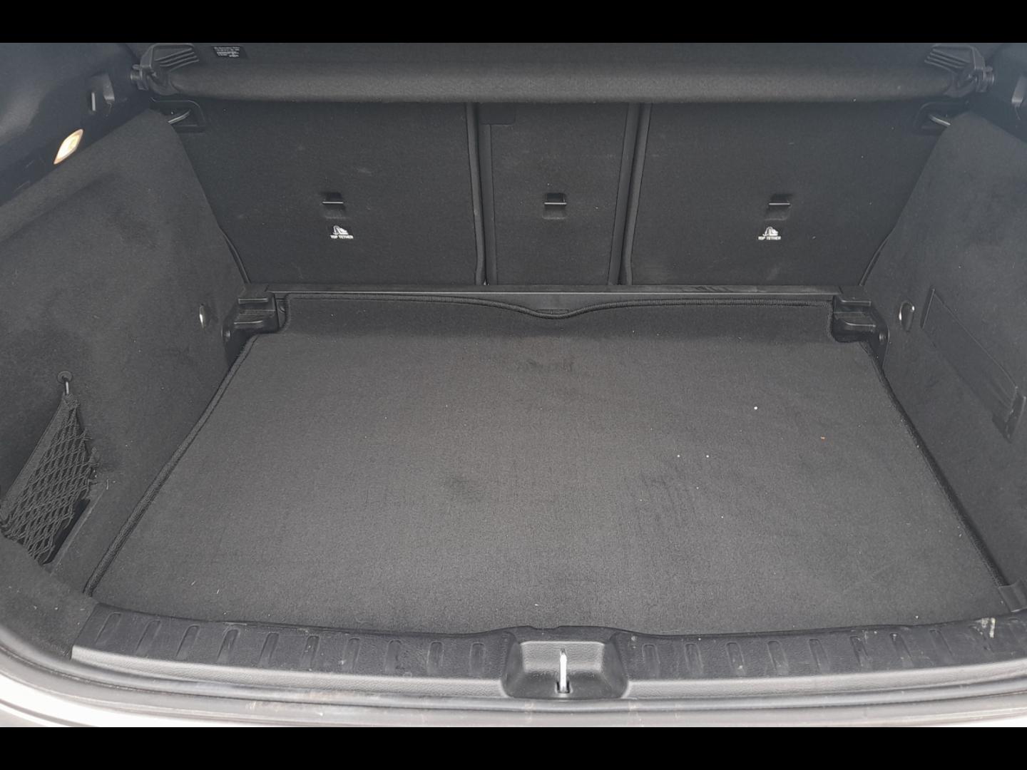 Image MERCEDES-BENZ GLA 200 d 150ch Progressive Line 8G-DCT