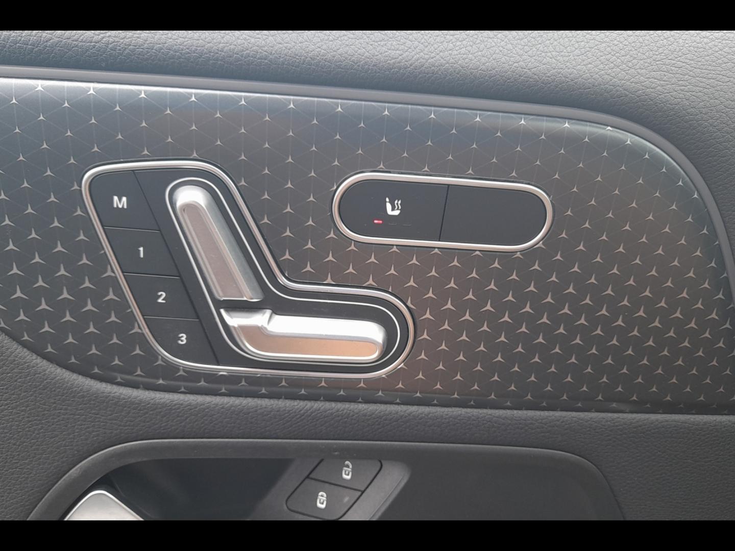Image MERCEDES-BENZ GLA 200 d 150ch Progressive Line 8G-DCT