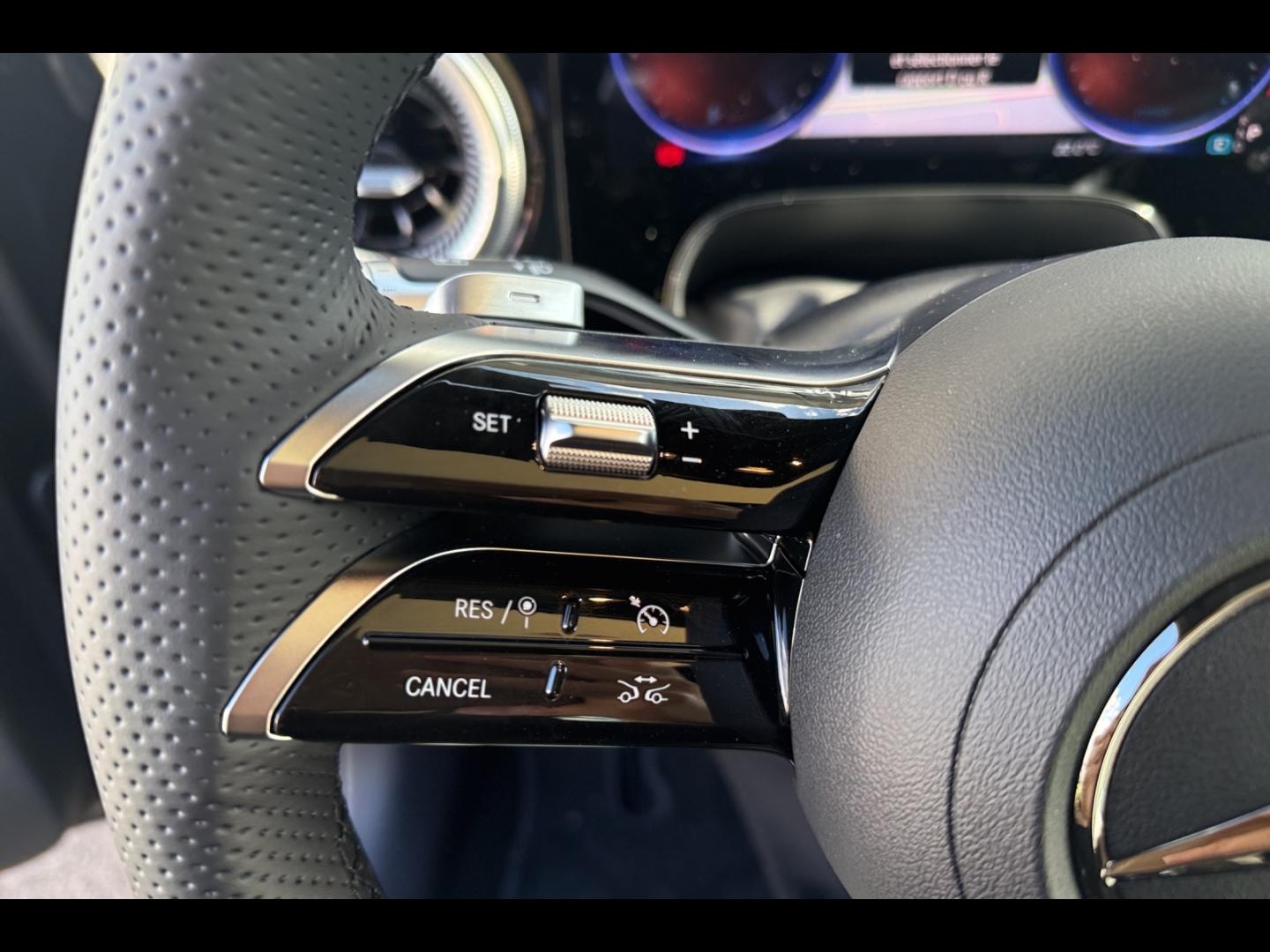 Image MERCEDES-BENZ GLC 400 EQ 489ch AMG Line 4Matic