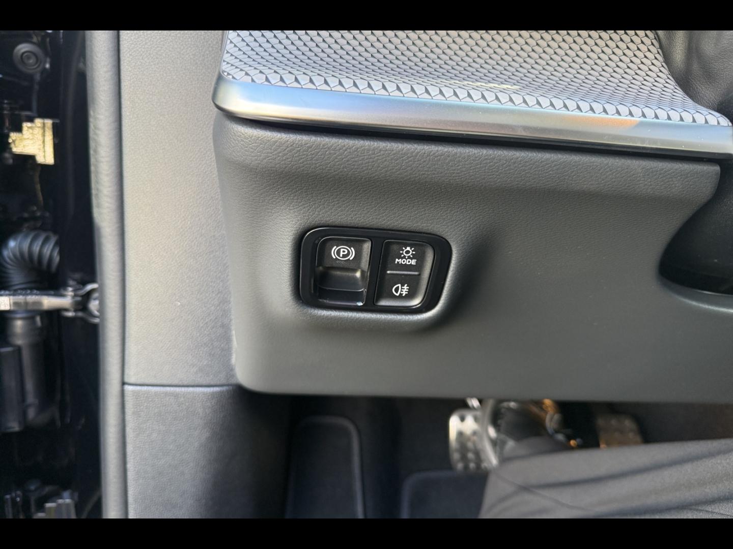 Image MERCEDES-BENZ GLC 400 EQ 489ch AMG Line 4Matic