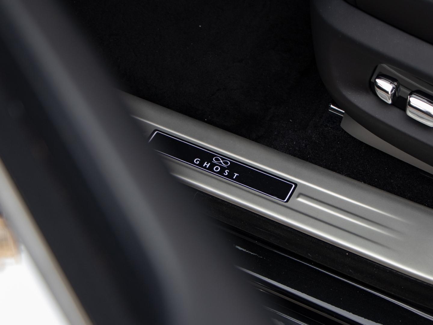 Image ROLLS-ROYCE Ghost V12 6.6 600ch Black Badge