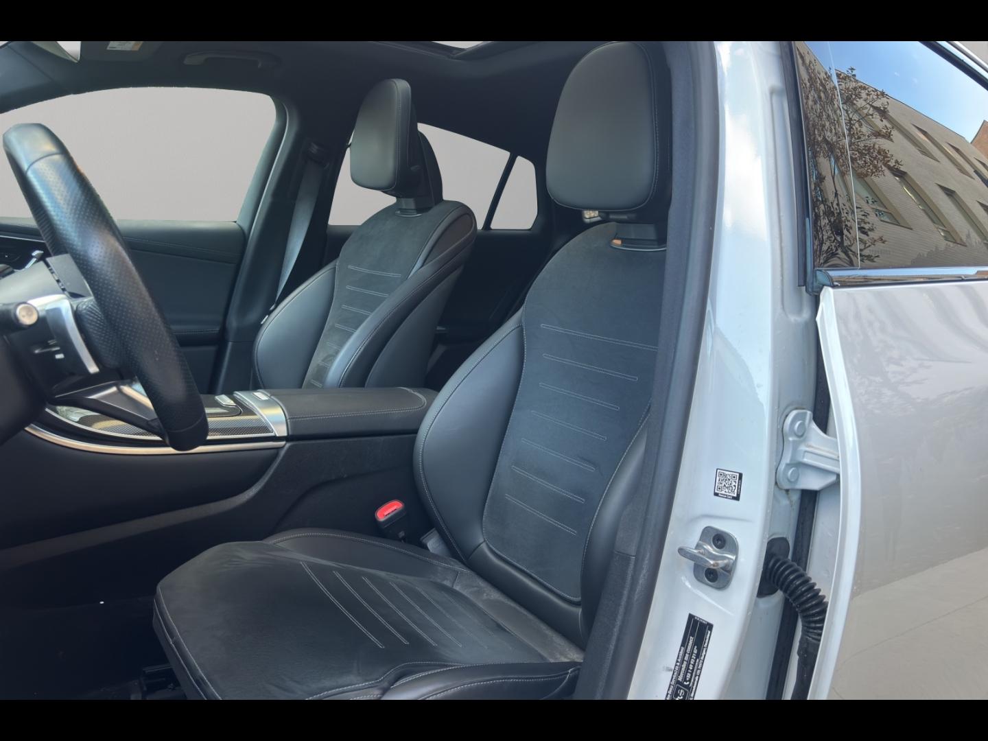 Image MERCEDES-BENZ GLC Coupé 300 d e Hybrid 197+136ch AMG Line 4Matic 9G-Tronic