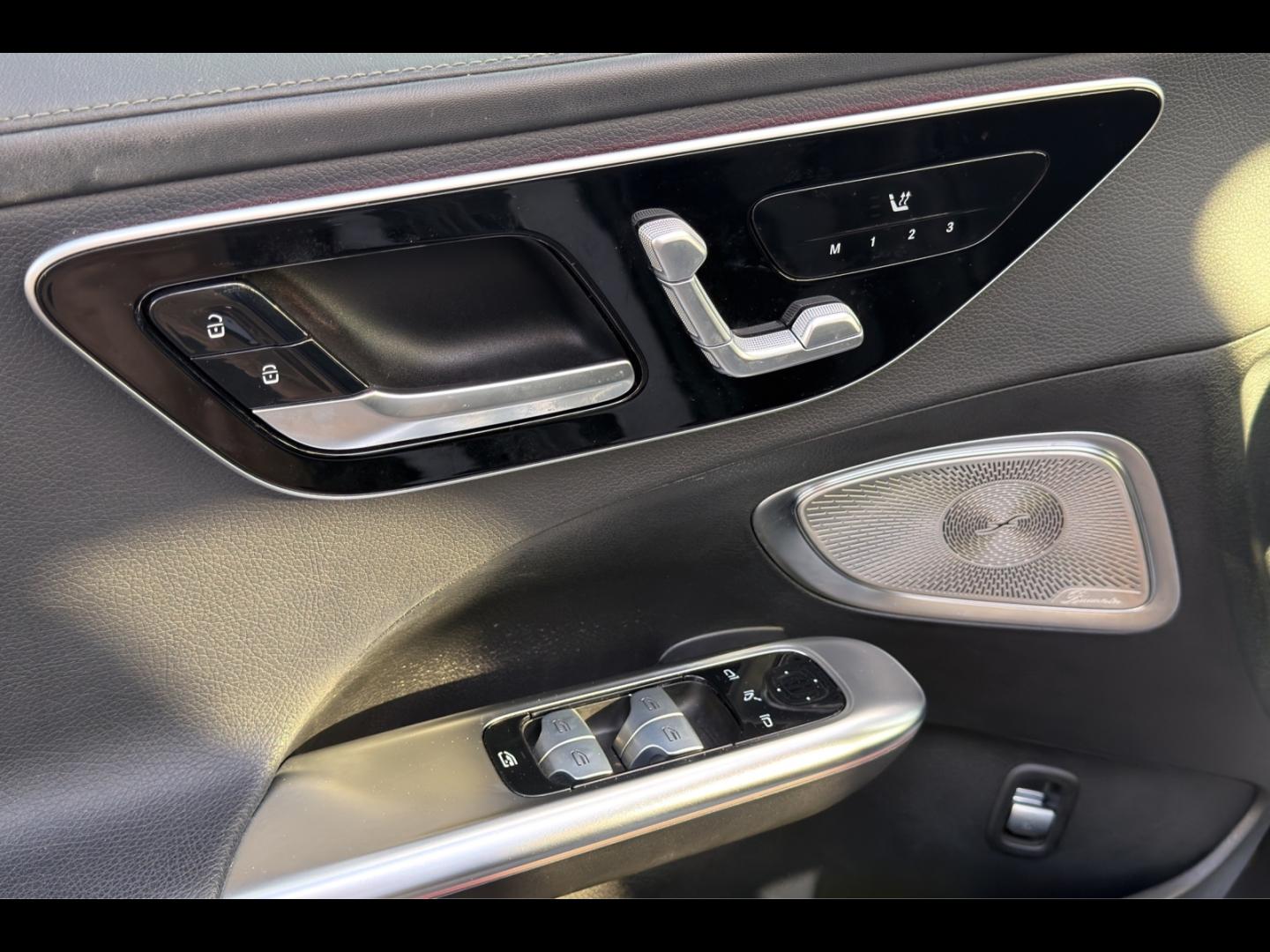 Image MERCEDES-BENZ Classe C 220 d 197ch AMG Line