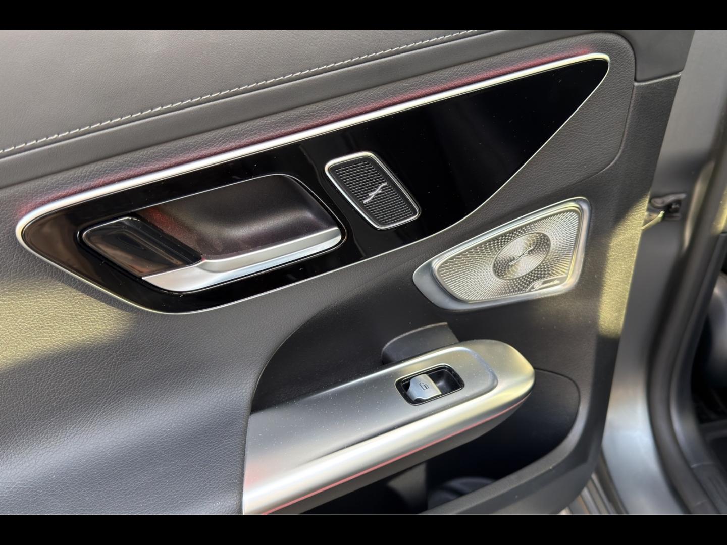 Image MERCEDES-BENZ Classe C 220 d 197ch AMG Line