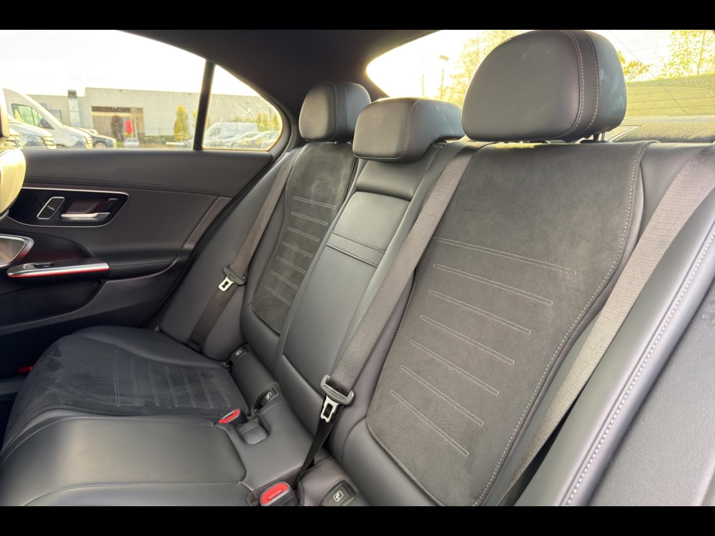 Image MERCEDES-BENZ Classe C 220 d 197ch AMG Line