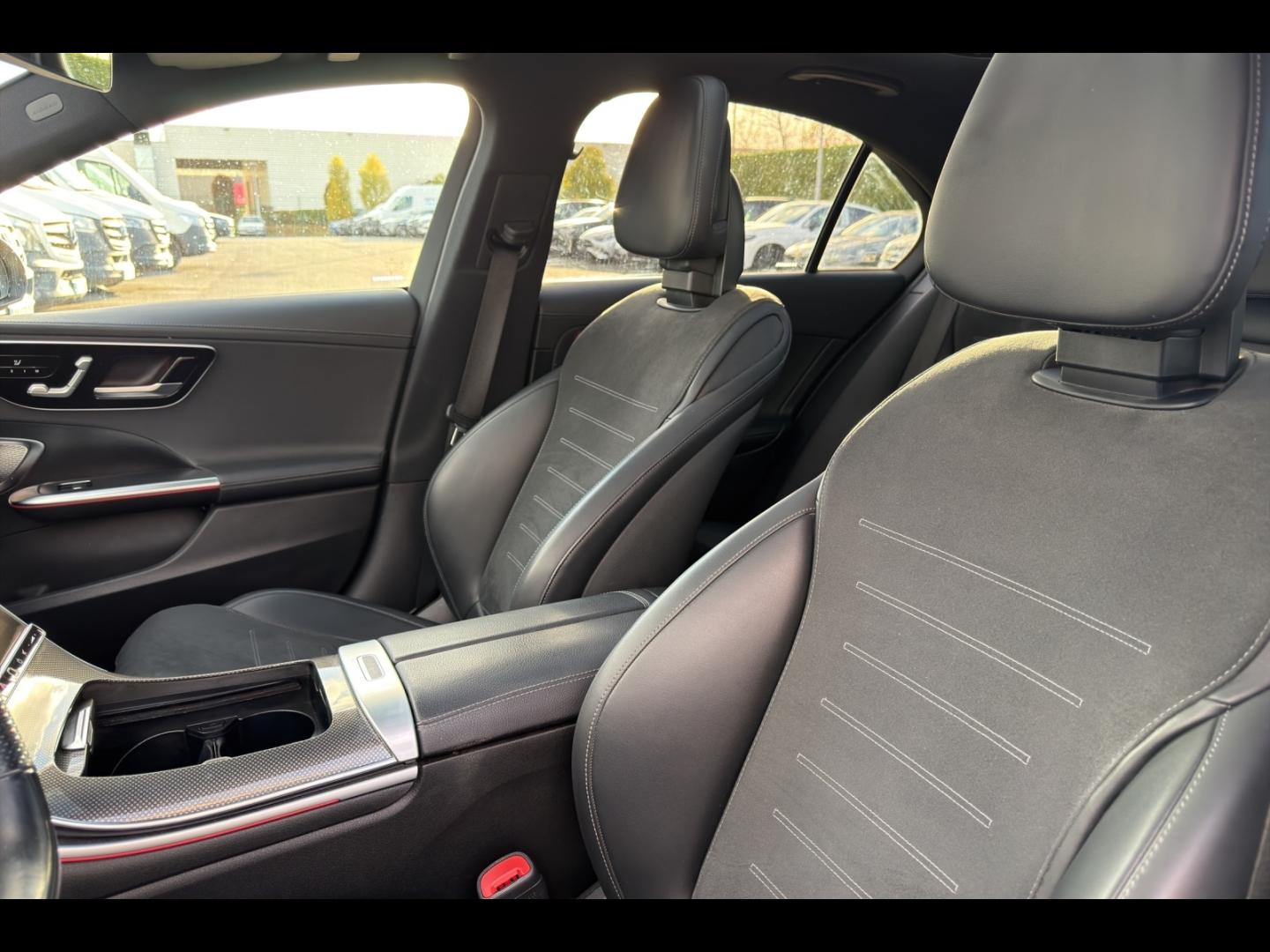 Image MERCEDES-BENZ Classe C 220 d 197ch AMG Line
