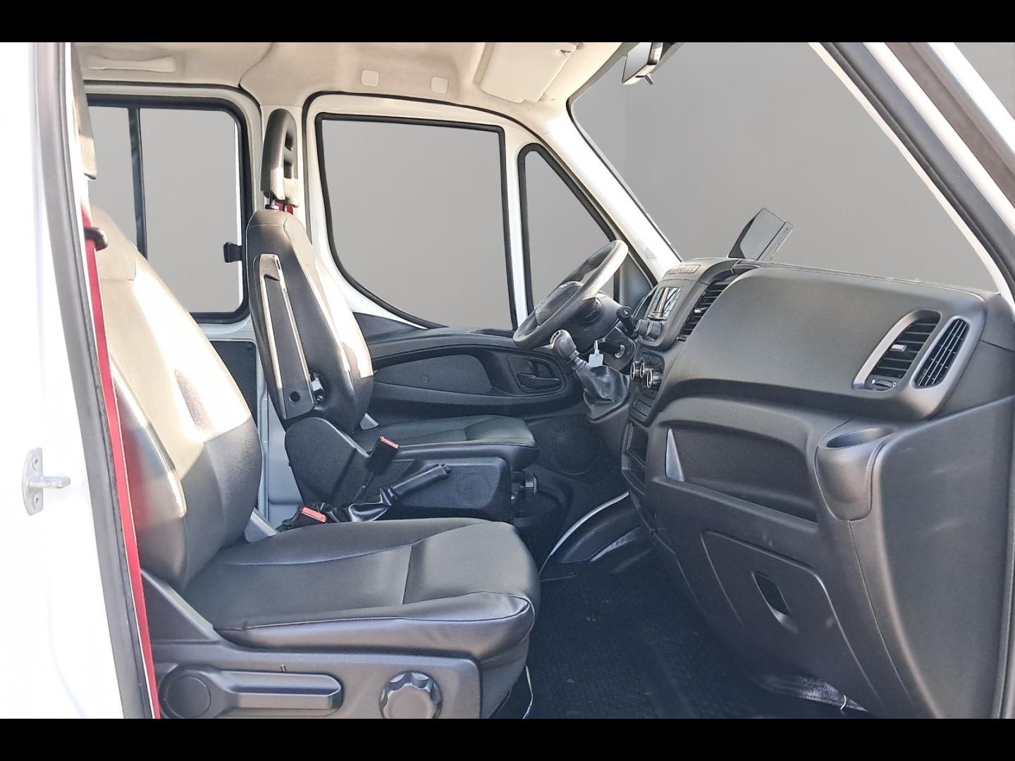 Image IVECO Daily CCb 35C16H3.0 empattement 3750 Tor
