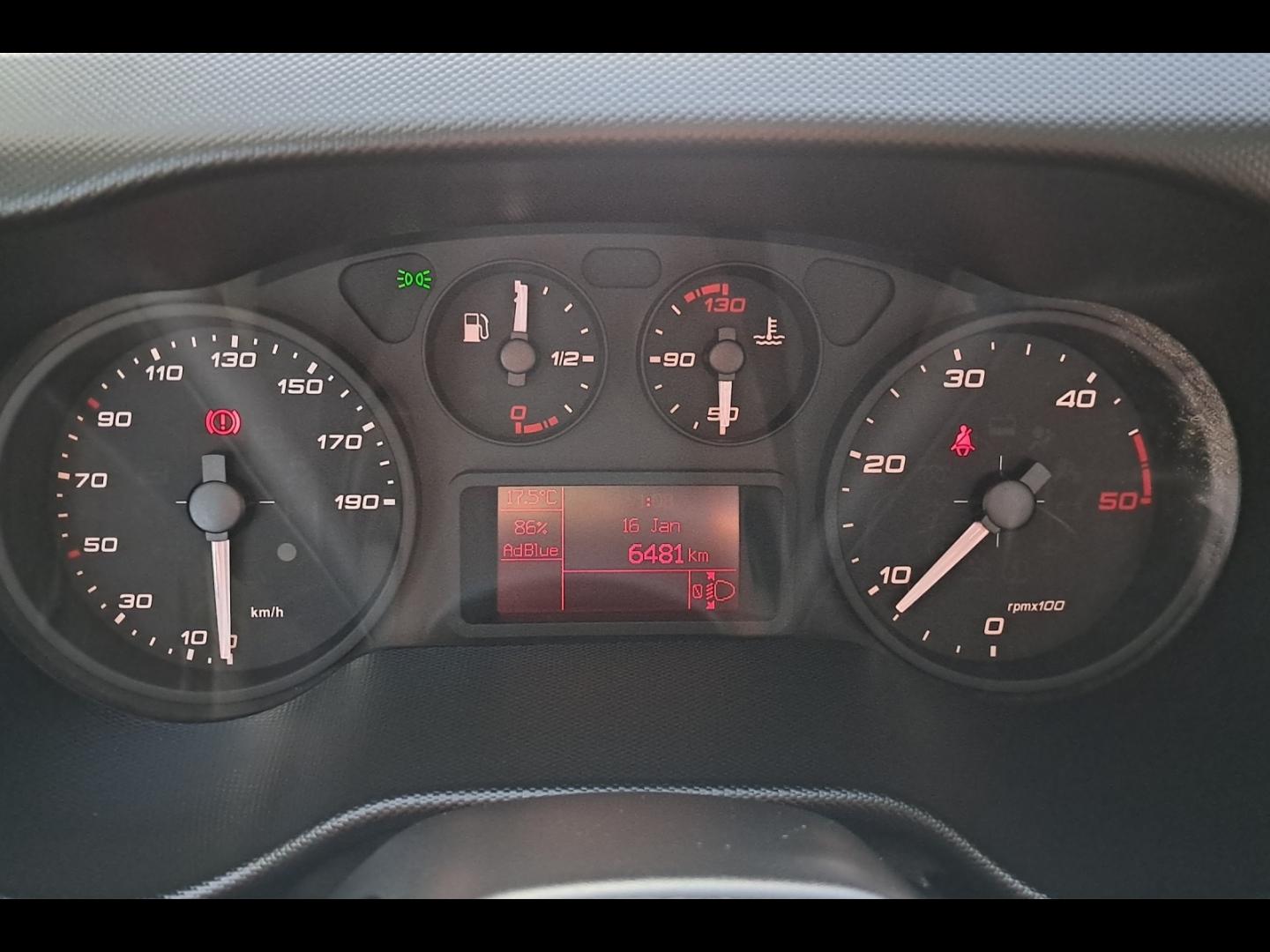 Image IVECO Daily CCb 35C16H empattement 3450 3.0