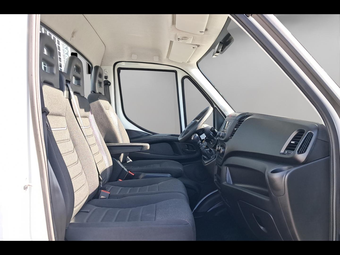 Image IVECO Daily CCb 35C16H empattement 3450 3.0