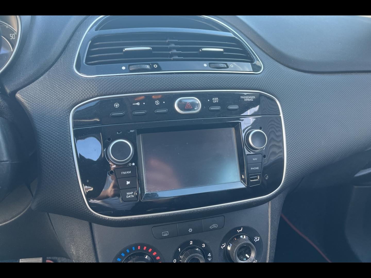 Image FIAT Punto 1.4 8v 77ch S&S Lounge 5p