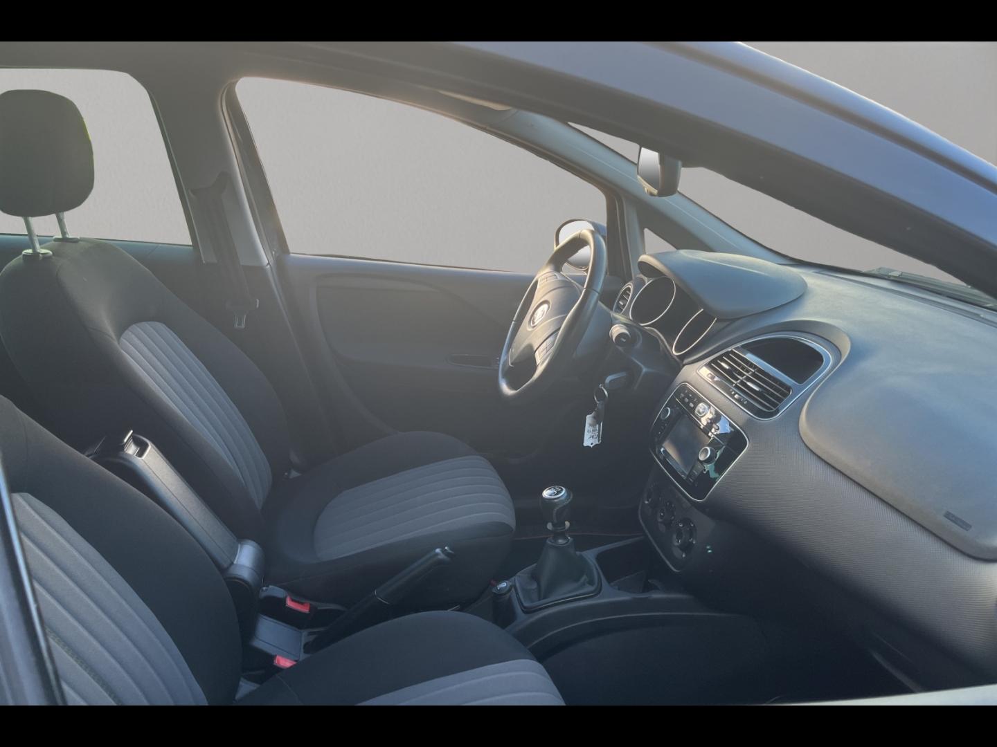 Image FIAT Punto 1.4 8v 77ch S&S Lounge 5p