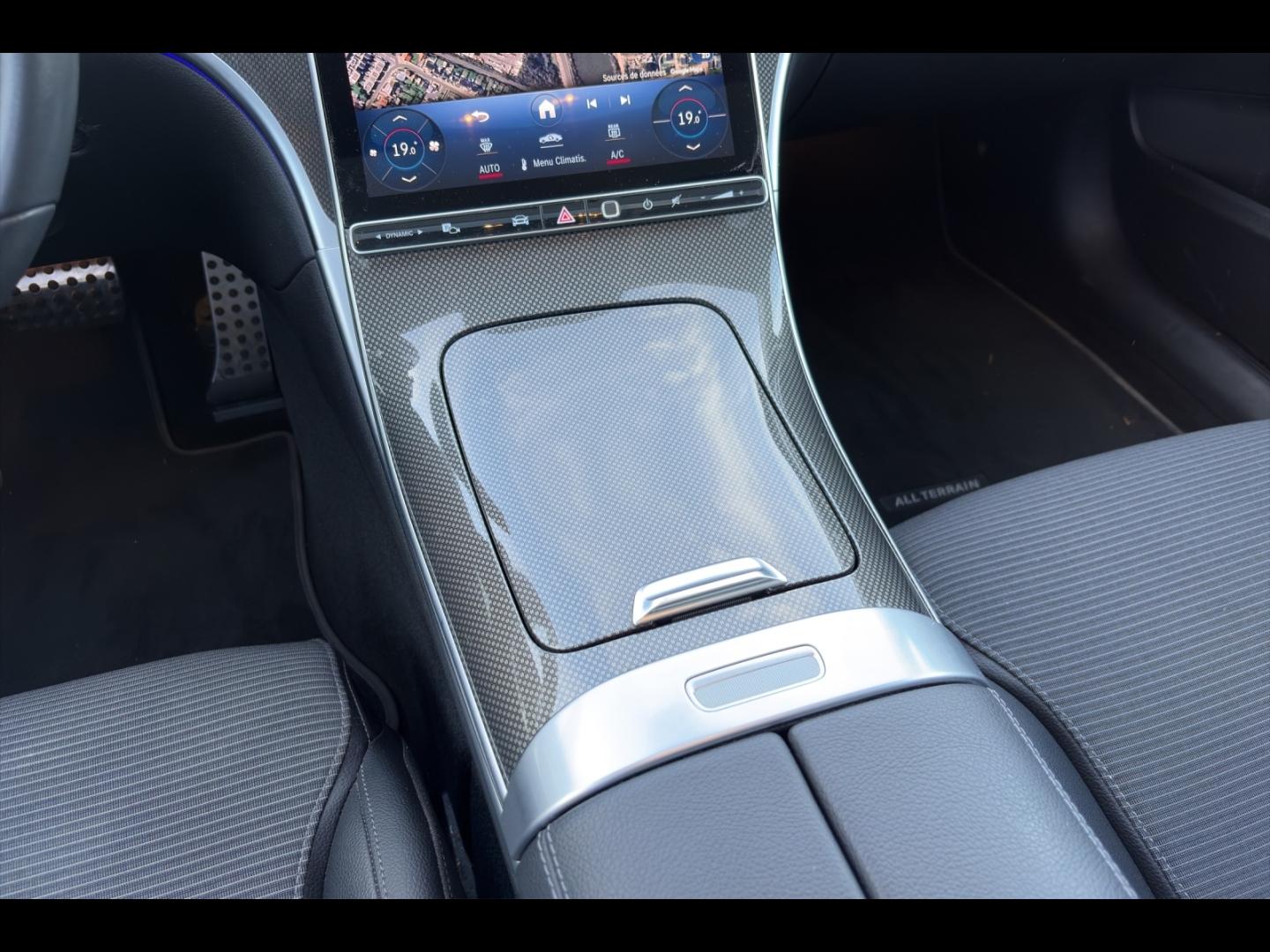 Image MERCEDES-BENZ Classe C 220 d 200ch Avantgarde Line 4Matic