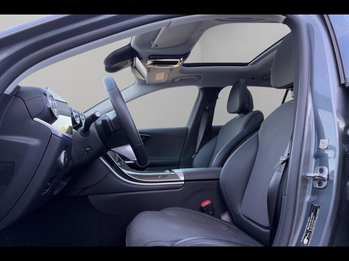 Image MERCEDES-BENZ Classe C 220 d 200ch Avantgarde Line 4Matic