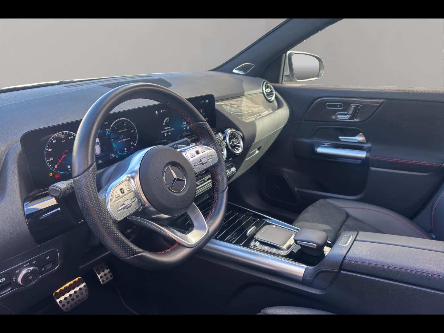 Image MERCEDES-BENZ GLA 200 163ch AMG Line 7G-DCT