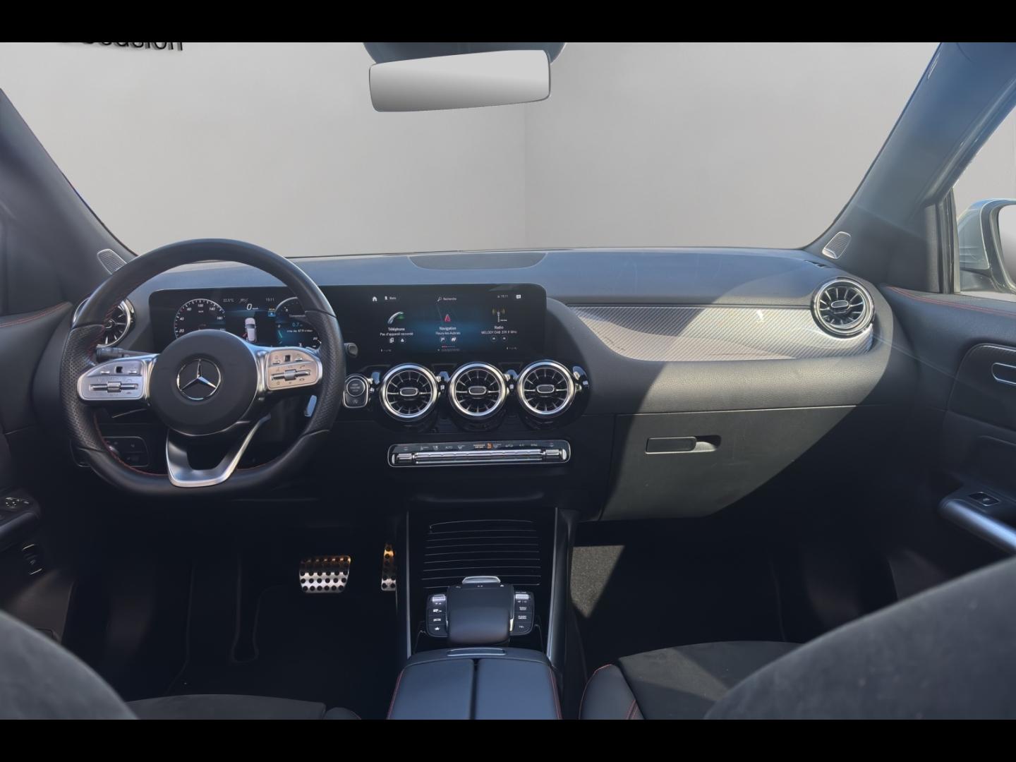 Image MERCEDES-BENZ GLA 200 163ch AMG Line 7G-DCT