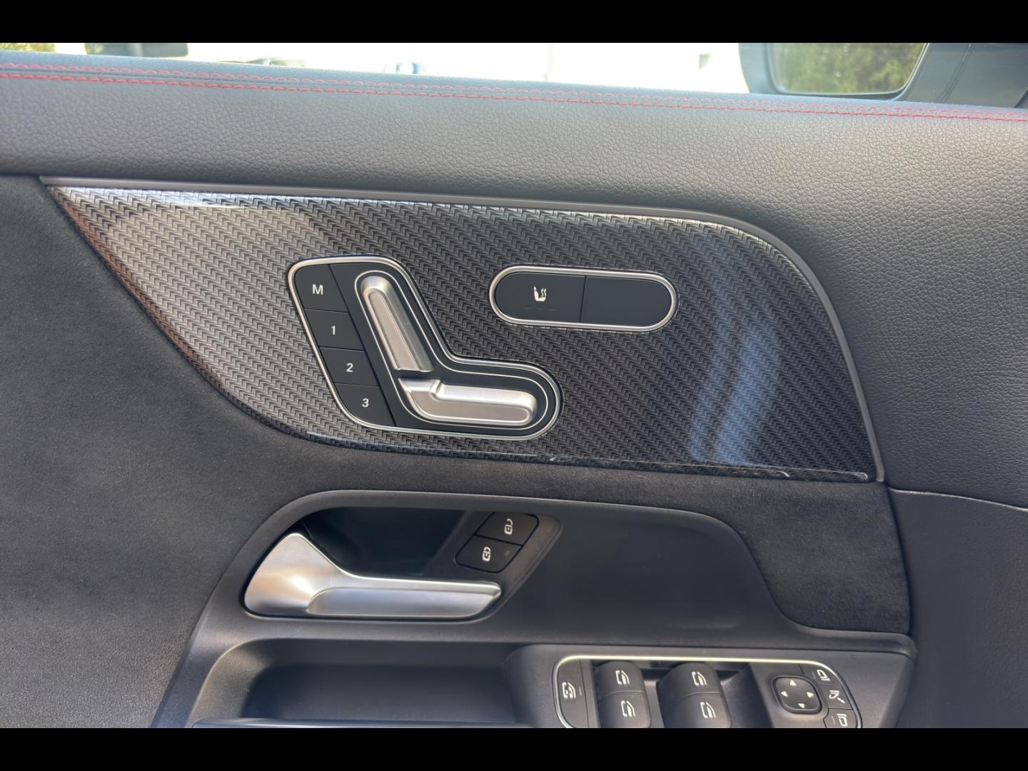 Image MERCEDES-BENZ GLA 200 163ch AMG Line 7G-DCT