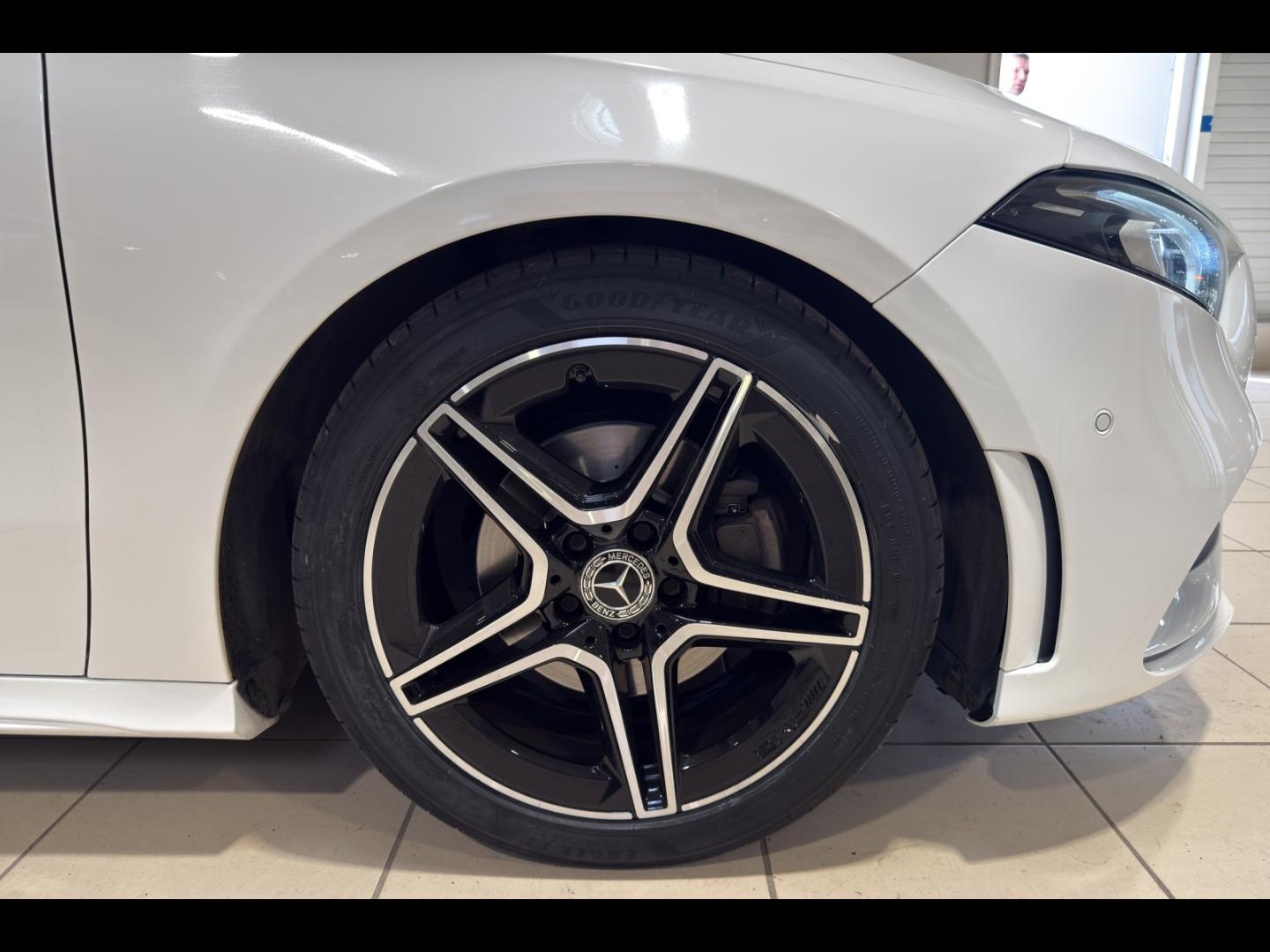 Image MERCEDES-BENZ Classe A 180 136ch AMG Line