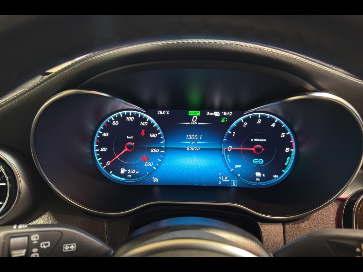 Image MERCEDES-BENZ GLC 300 de 194+122ch Business Line 4Matic 9G-Tronic