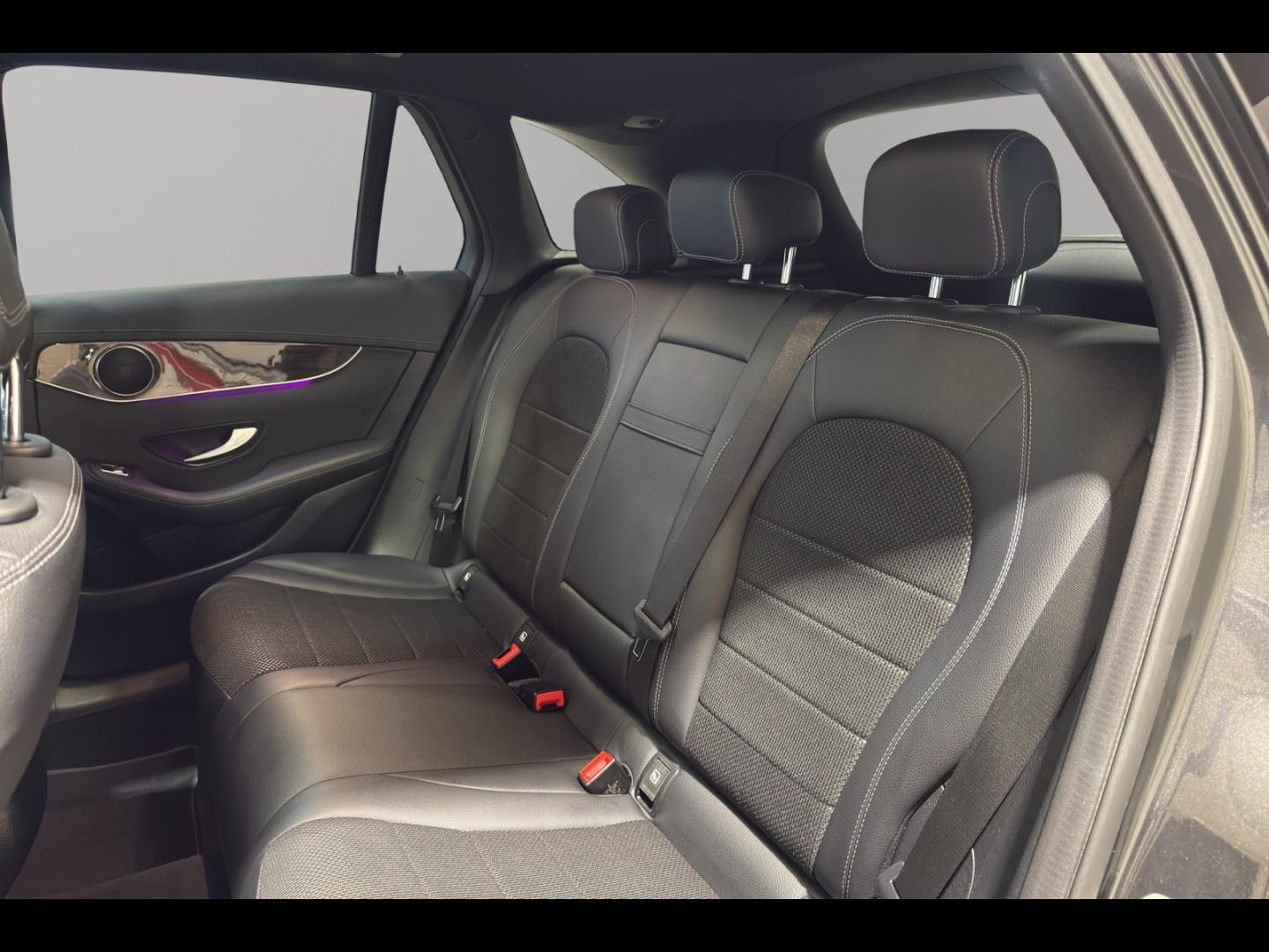 Image MERCEDES-BENZ GLC 300 de 194+122ch Business Line 4Matic 9G-Tronic