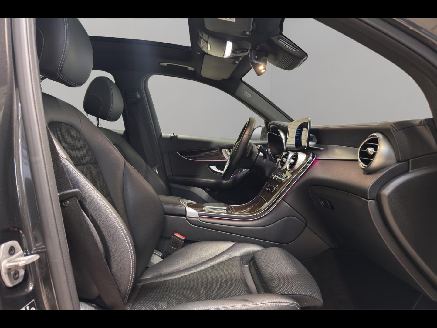 Image MERCEDES-BENZ GLC 300 de 194+122ch Business Line 4Matic 9G-Tronic