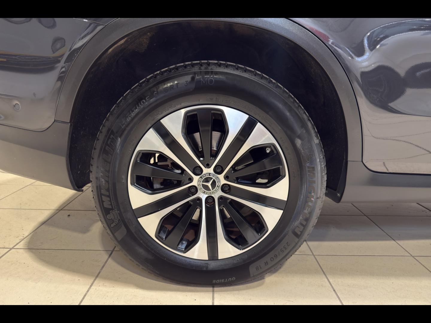 Image MERCEDES-BENZ GLC 300 de 194+122ch Business Line 4Matic 9G-Tronic