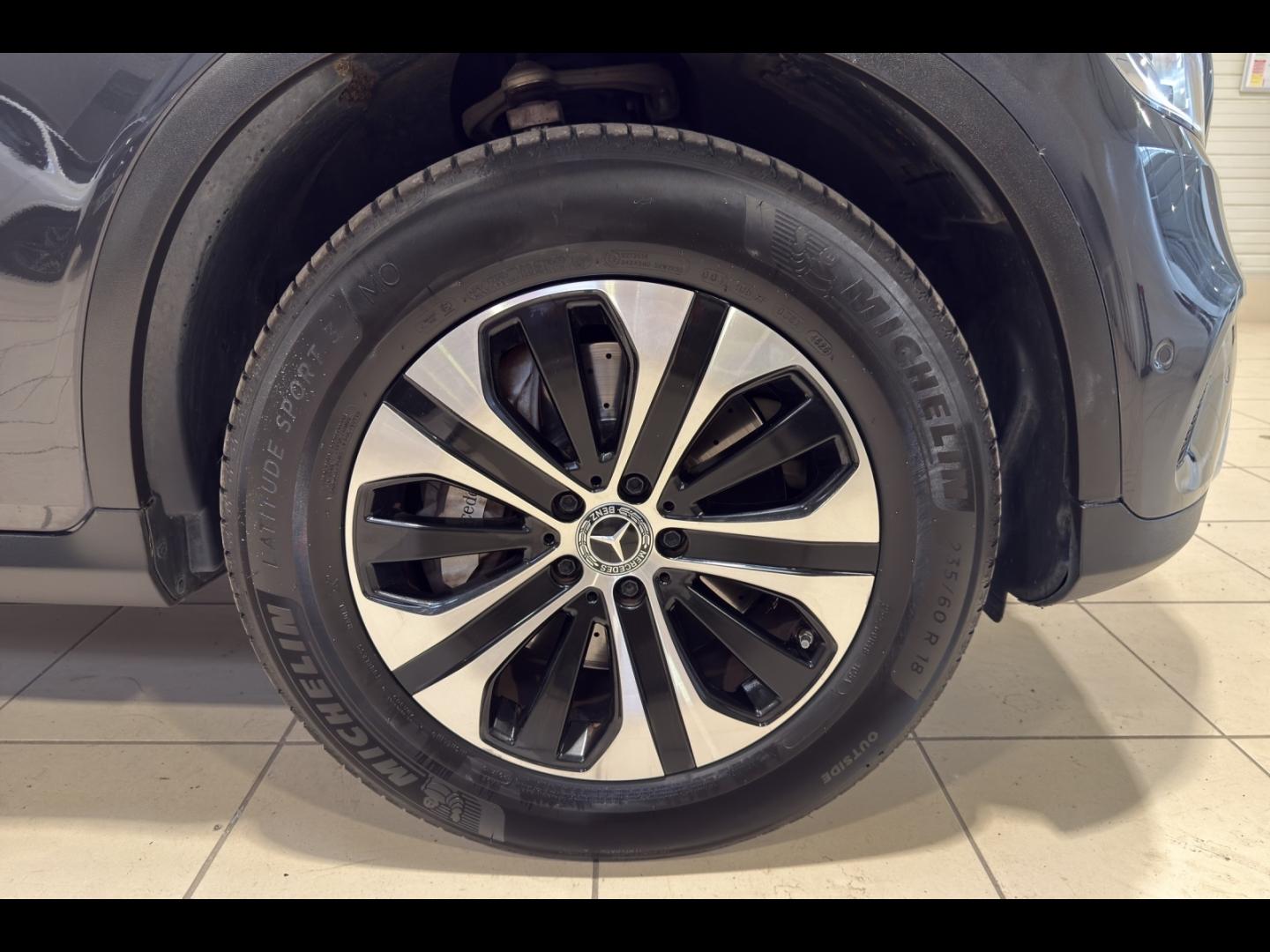 Image MERCEDES-BENZ GLC 300 de 194+122ch Business Line 4Matic 9G-Tronic