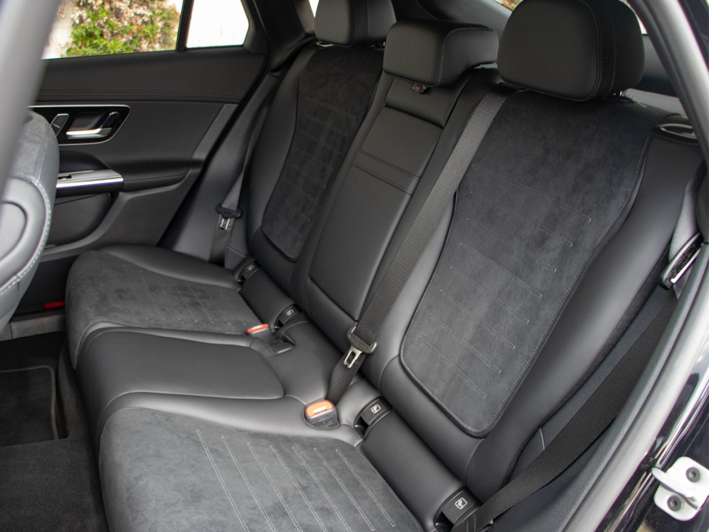 Image MERCEDES-BENZ GLC Coupé 300 d e Hybrid 197+136ch AMG Line + 4Matic 9G-Tronic
