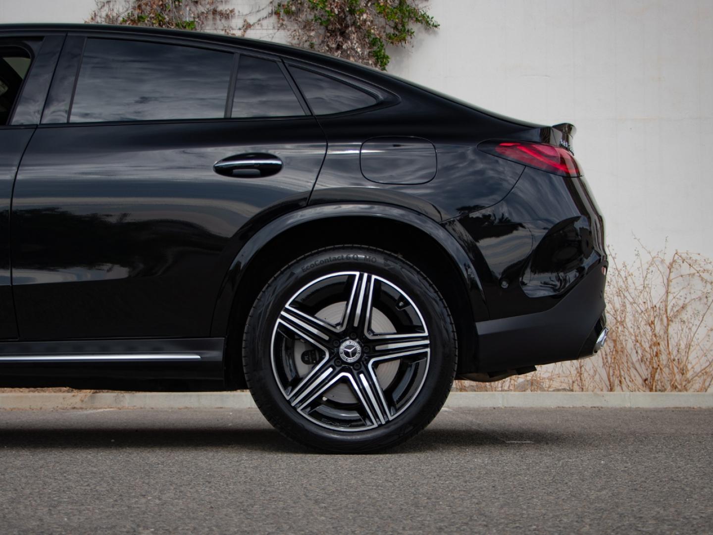 Image MERCEDES-BENZ GLC Coupé 300 d e Hybrid 197+136ch AMG Line + 4Matic 9G-Tronic