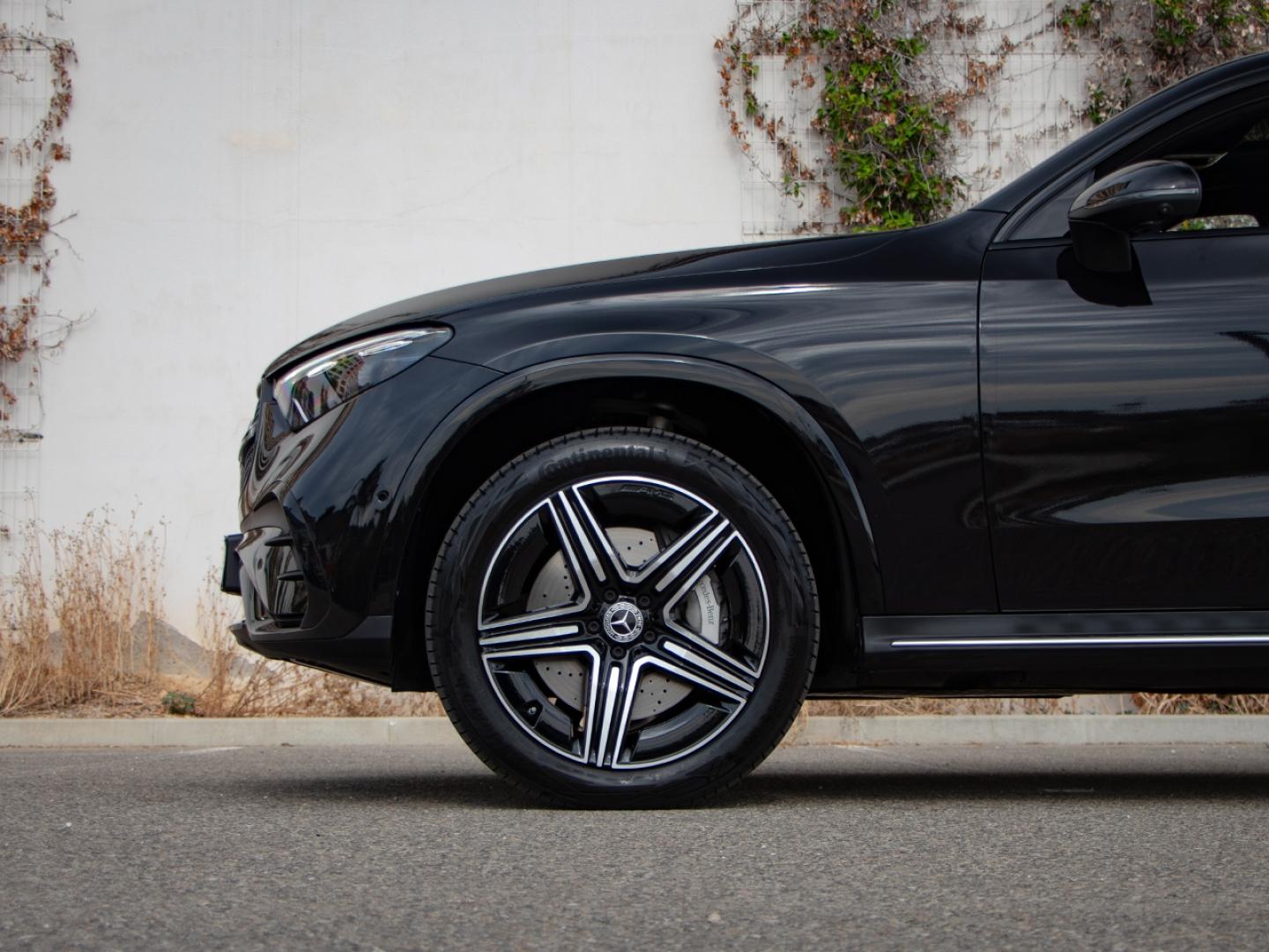 Image MERCEDES-BENZ GLC Coupé 300 d e Hybrid 197+136ch AMG Line + 4Matic 9G-Tronic