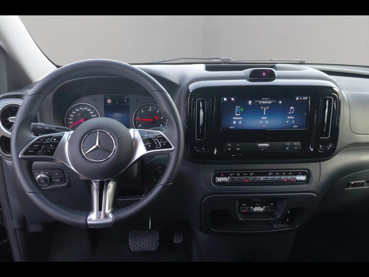Image MERCEDES-BENZ Vito Tourer 116 CDI Extra-Long Select 9G-Tronic