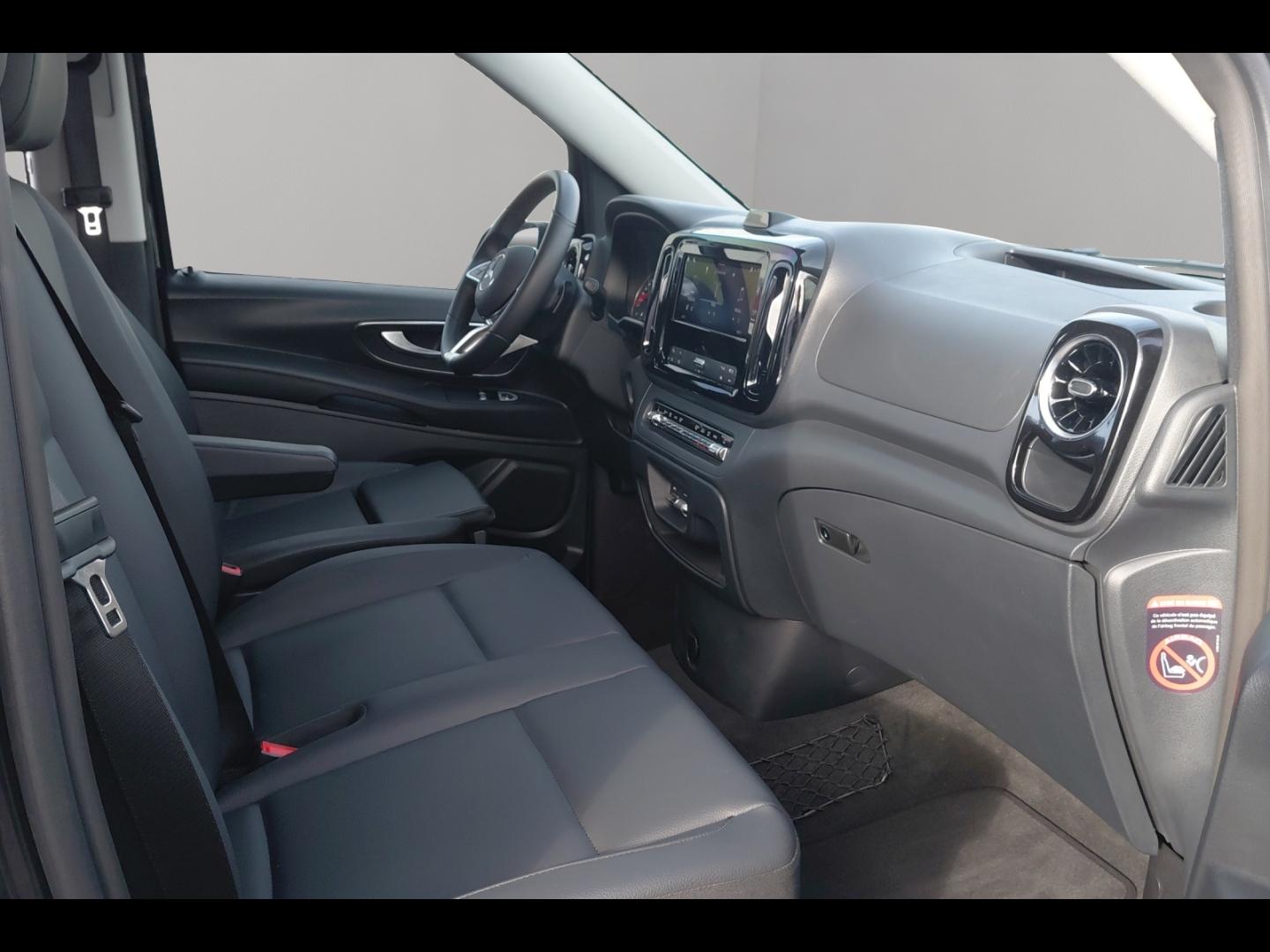 Image MERCEDES-BENZ Vito Tourer 116 CDI Extra-Long Select 9G-Tronic