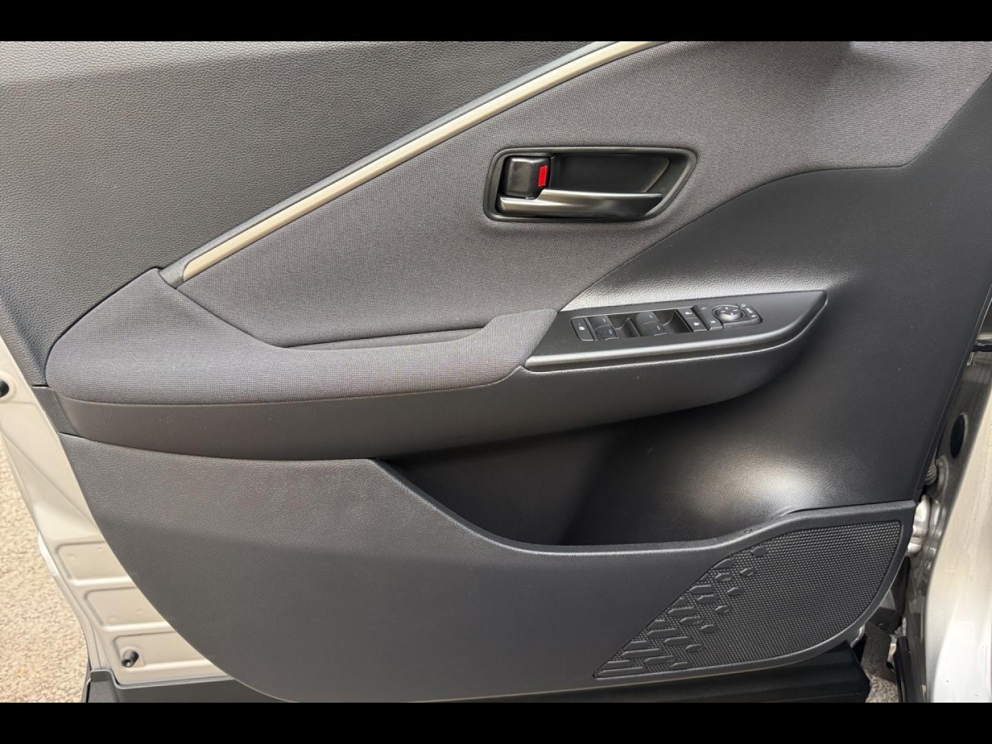 Image TOYOTA C-HR 1.8 Hybride 140ch Design MY25