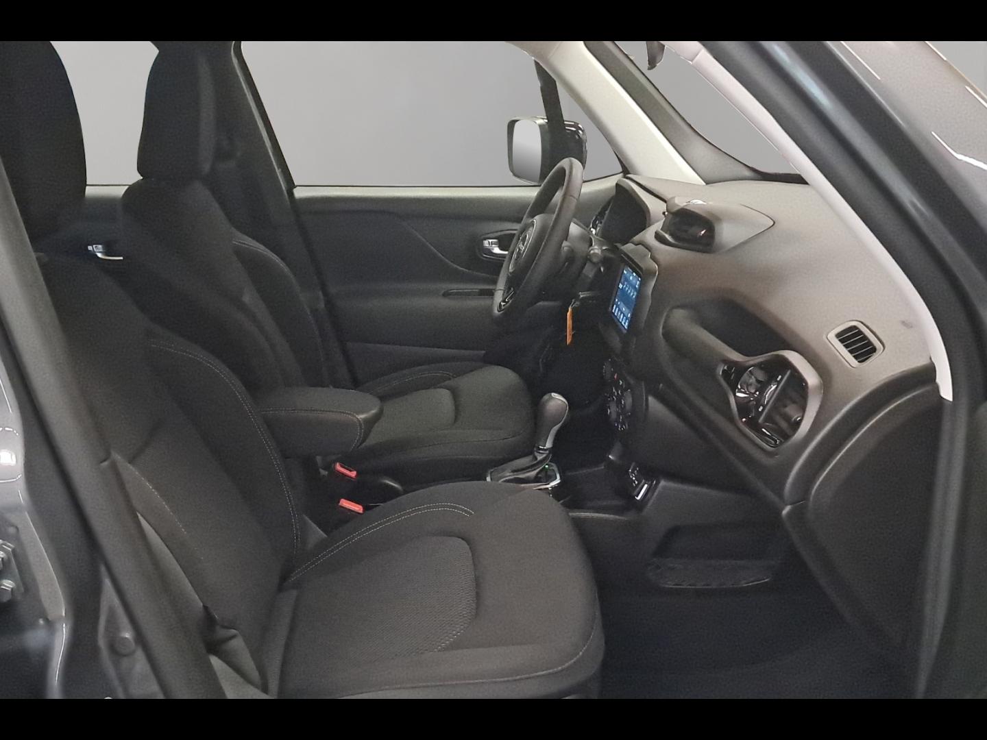 Image JEEP Renegade 1.5 Turbo T4 130ch MHEV Night Eagle BVR7 MY22